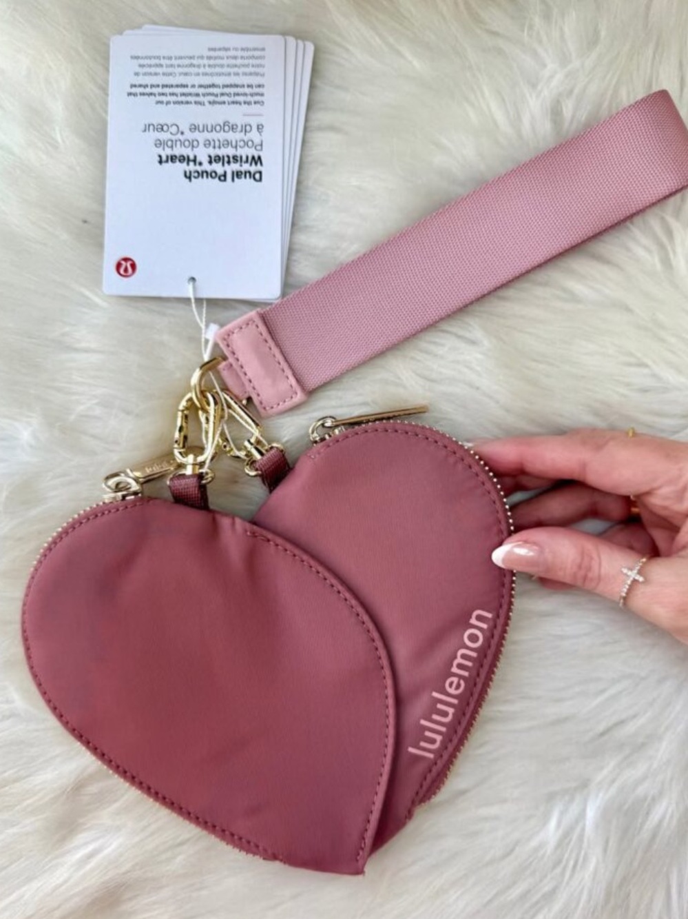 🏷️NWT💗 Viral Lululemon Dual Pouch Wristlet Heart* SOLD OUT EVERYWHERe